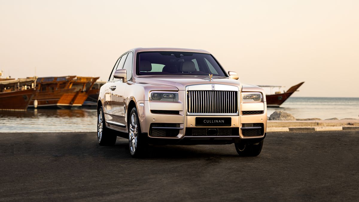 Jedinečný Rolls-Royce je lakován perleťovým efektem, který nemá obdoby